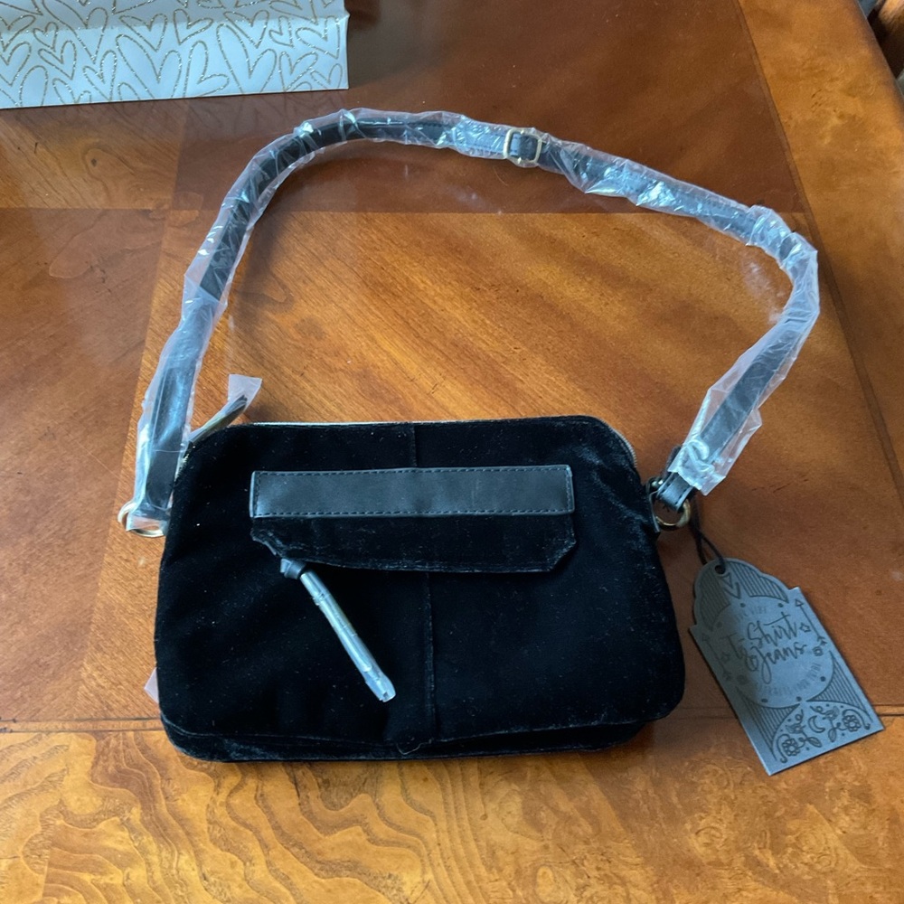 Purse, T Shirt & Jeans brand Stylish Black Velvet Type w Two zippered sides, NWT